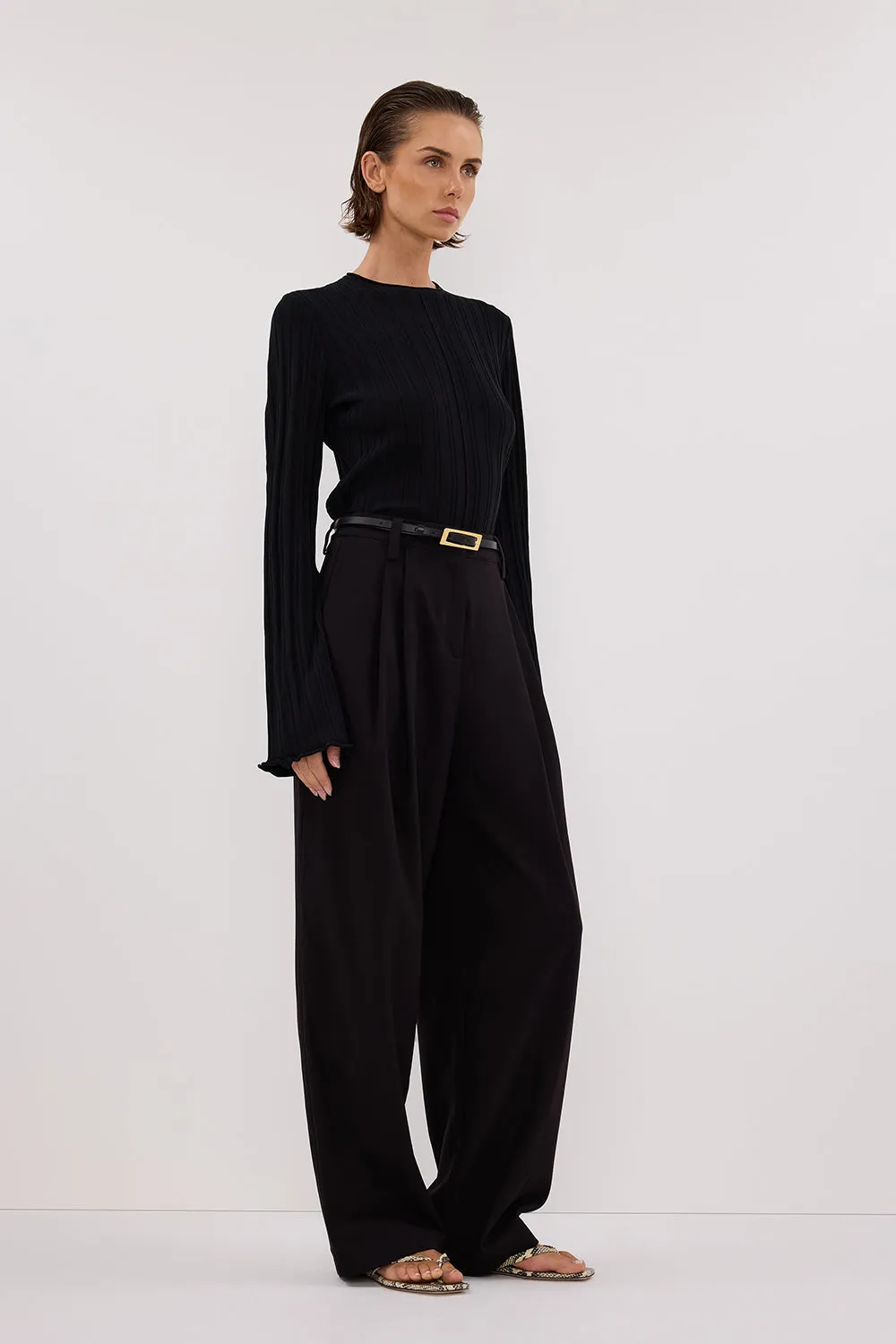 SYLVIA BLACK CREW KNIT TOP sold by Dissh product image thumbnail 3