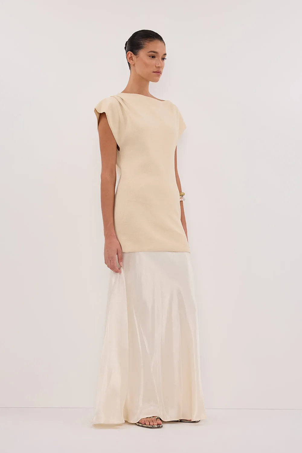 LIA NATURAL SLEEVELESS KNIT TOP sold by Dissh product image thumbnail 4