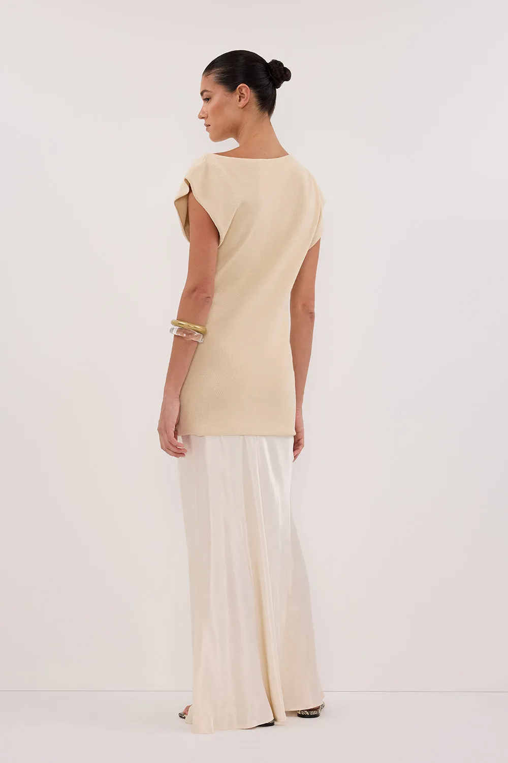 LIA NATURAL SLEEVELESS KNIT TOP sold by Dissh product image thumbnail 5