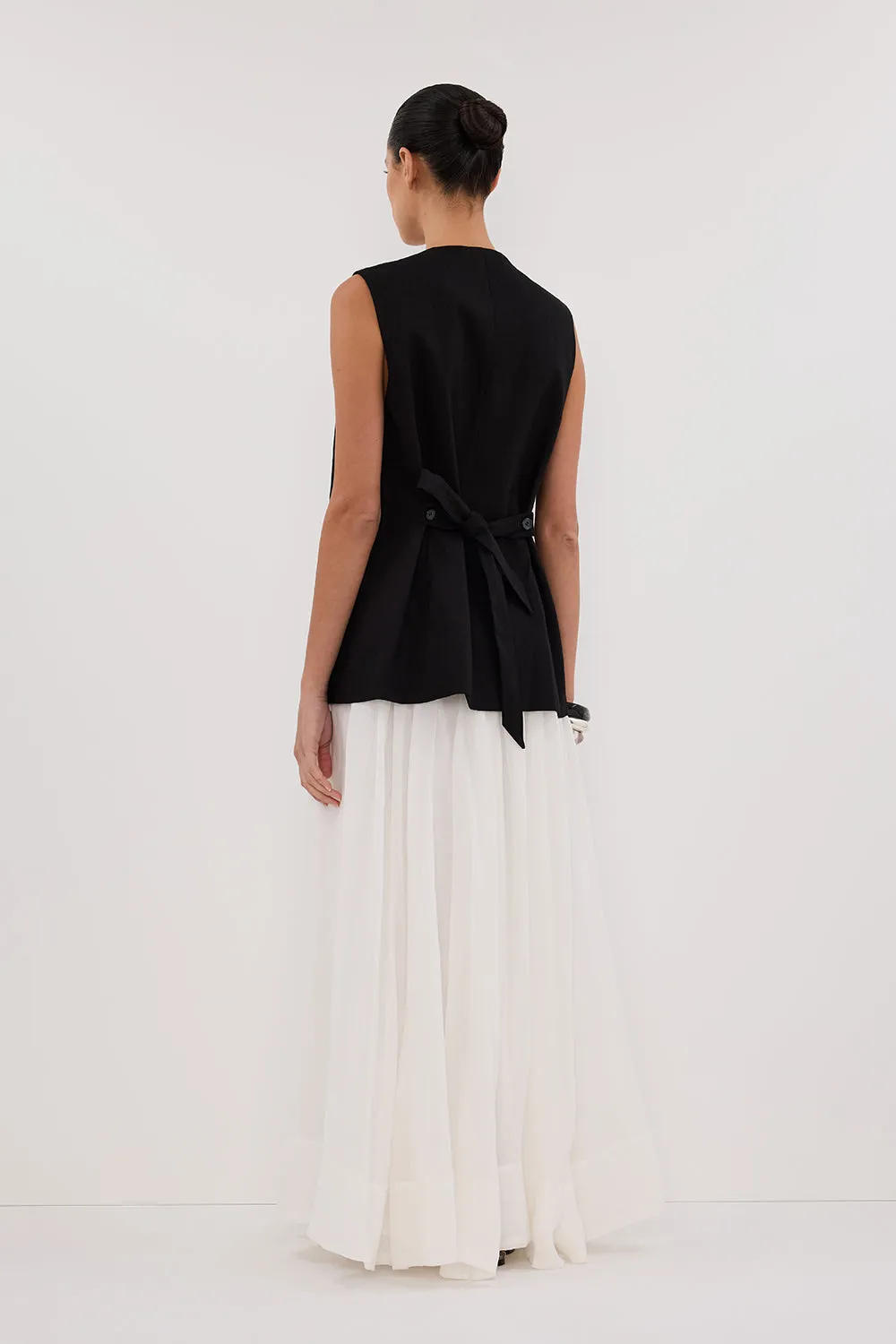 BRAX BLACK LONGLINE VEST sold by Dissh product image thumbnail 4