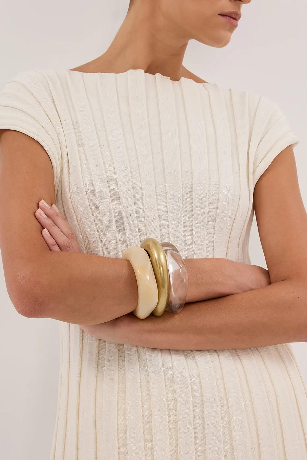 LOE CREAM SLEEVELESS KNIT TOP sold by Dissh product image thumbnail 5