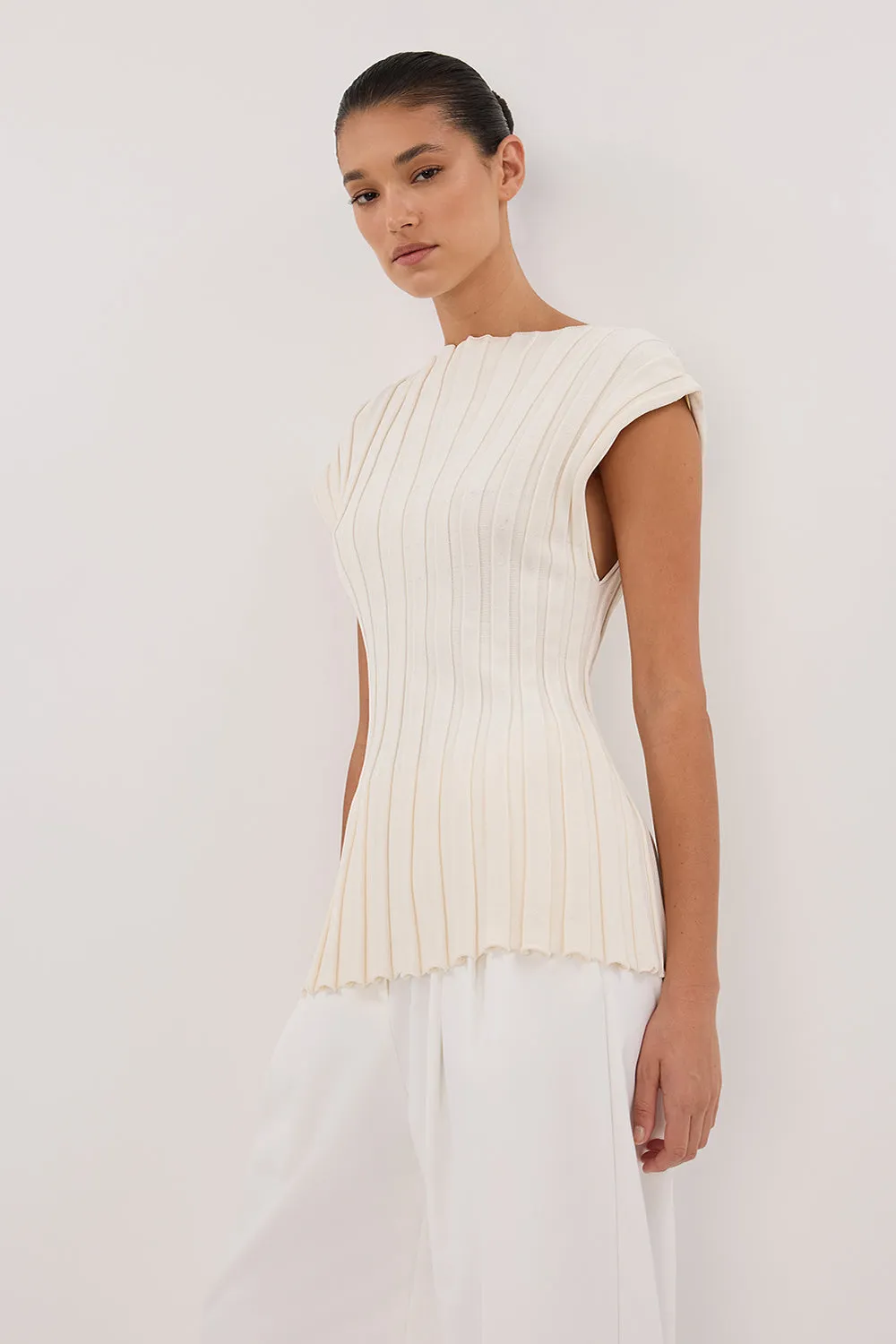 LOE CREAM SLEEVELESS KNIT TOP sold by Dissh product image thumbnail 2