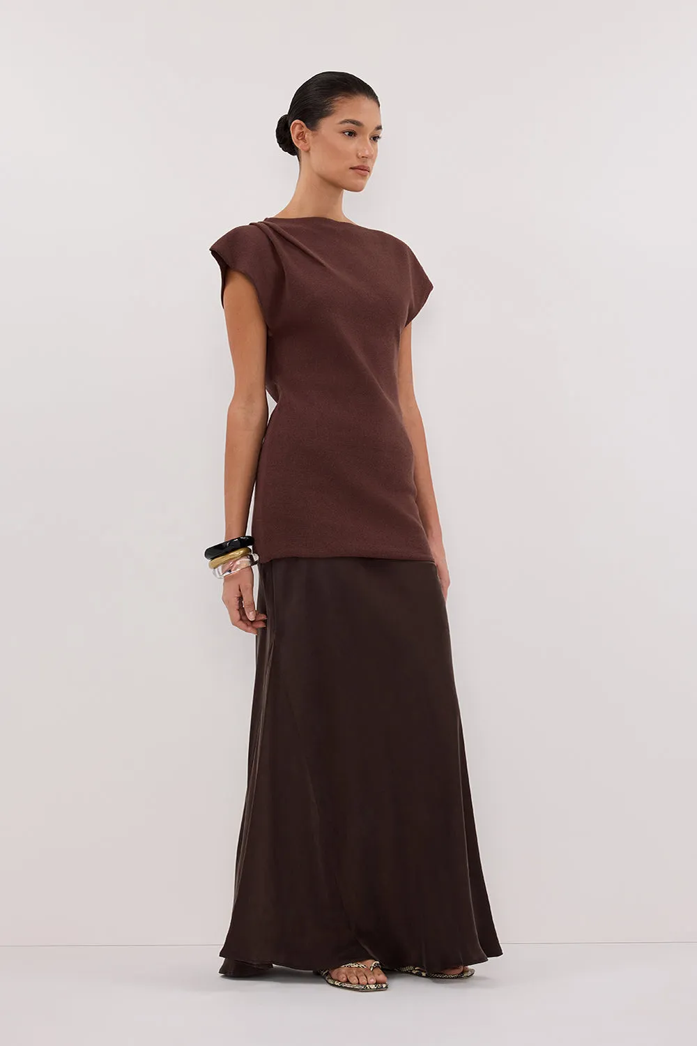 LIA WALNUT SLEEVELESS KNIT TOP sold by Dissh product image thumbnail 3