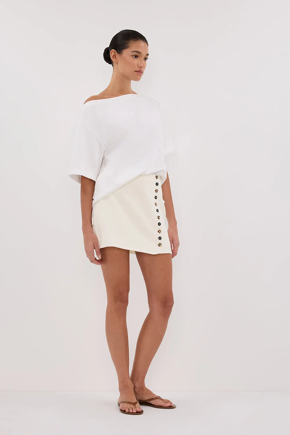DEMI CREAM TAILORED SKORT sold by Dissh product image thumbnail 3