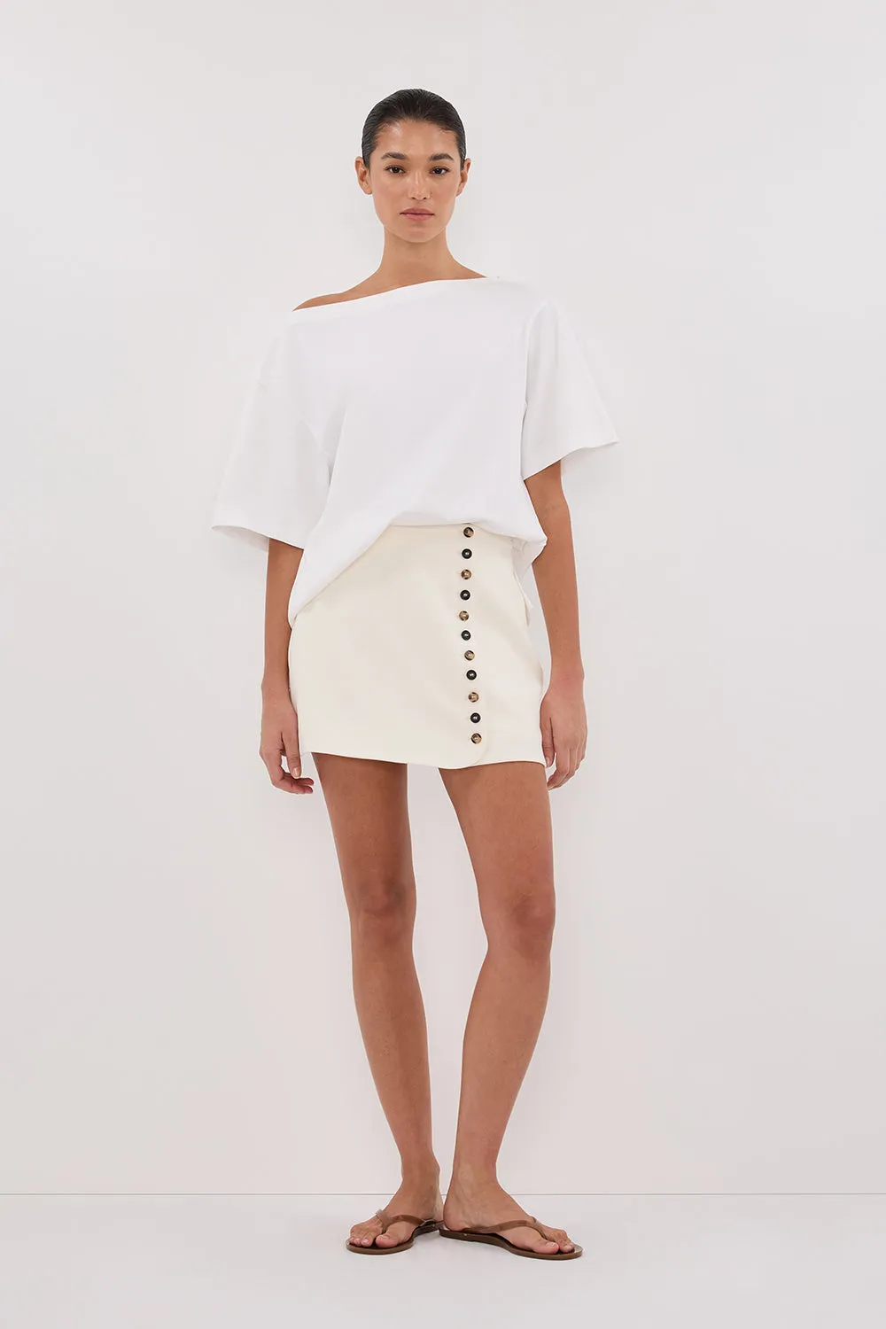 DEMI CREAM TAILORED SKORT sold by Dissh