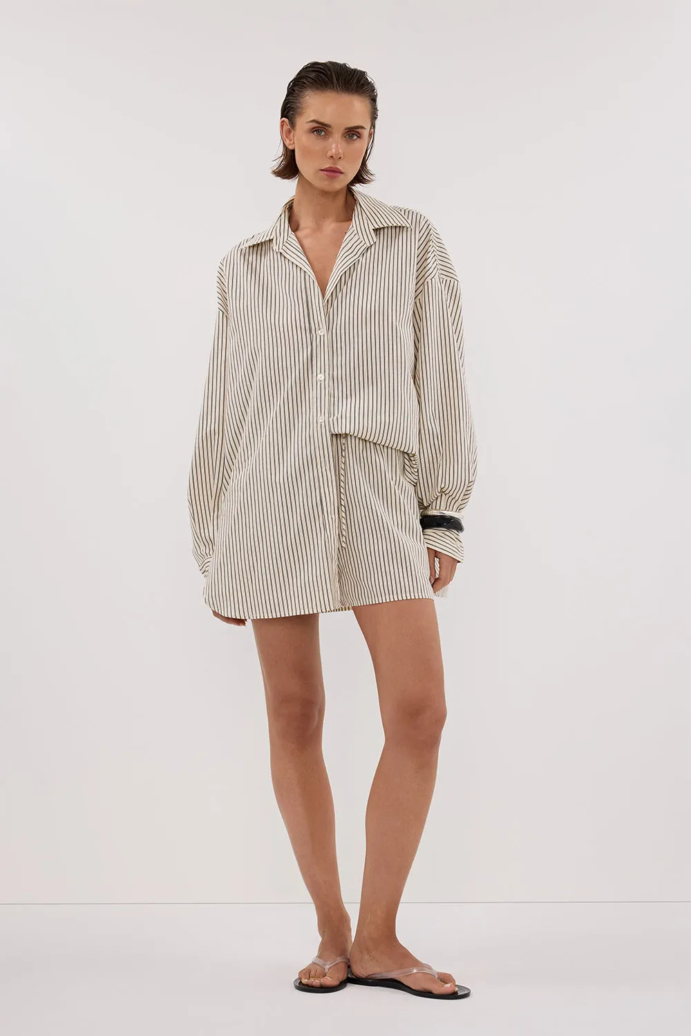 PALMA CREAM SILK BLEND SHORT sold by Dissh product image thumbnail 2