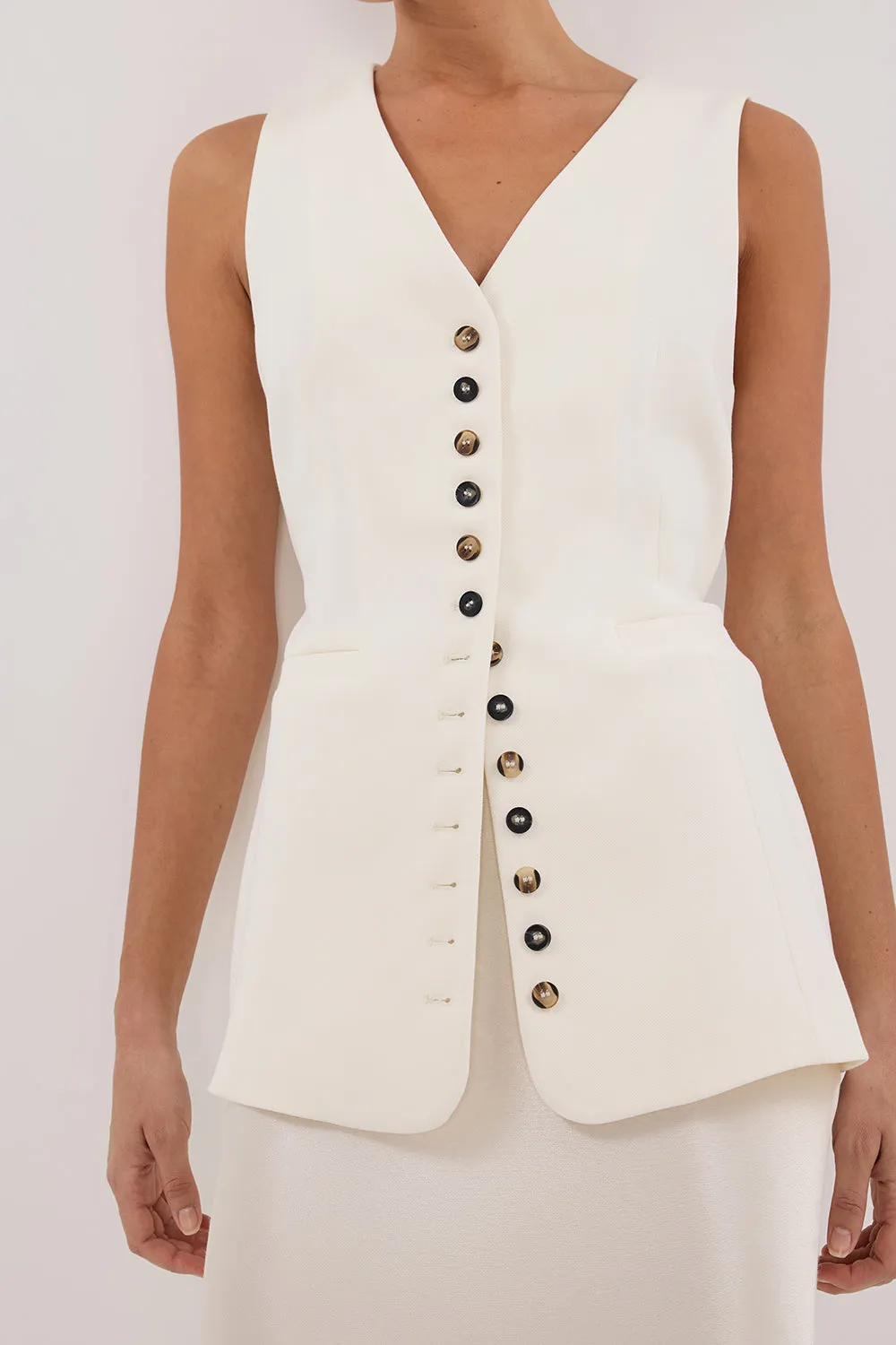 DEMI CREAM LONGLINE VEST sold by Dissh product image thumbnail 5