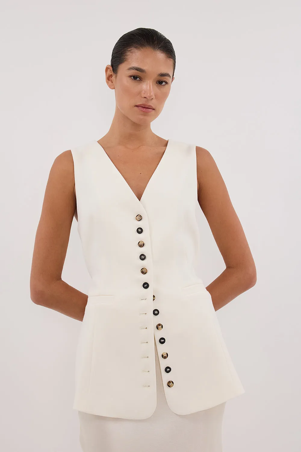 DEMI CREAM LONGLINE VEST sold by Dissh product image thumbnail 2