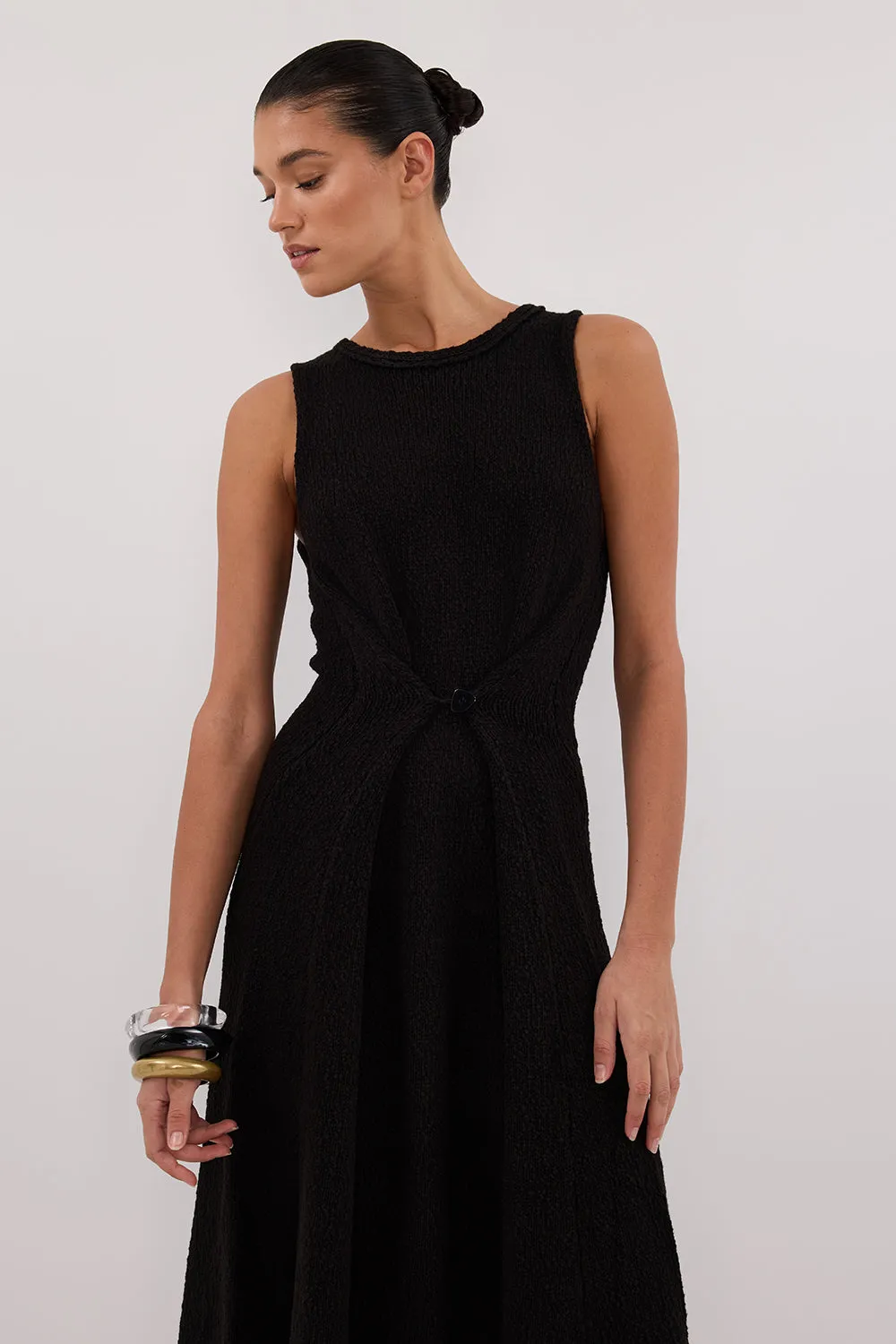 SUE BLACK KNIT MAXI DRESS sold by Dissh product image thumbnail 2