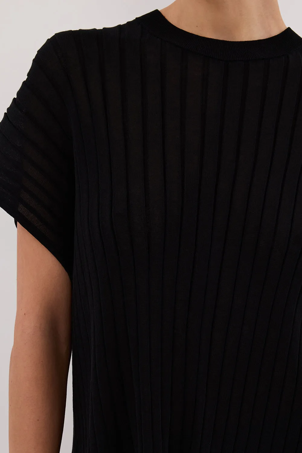 JADE BLACK SLEEVELESS KNIT TOP sold by Dissh product image thumbnail 5