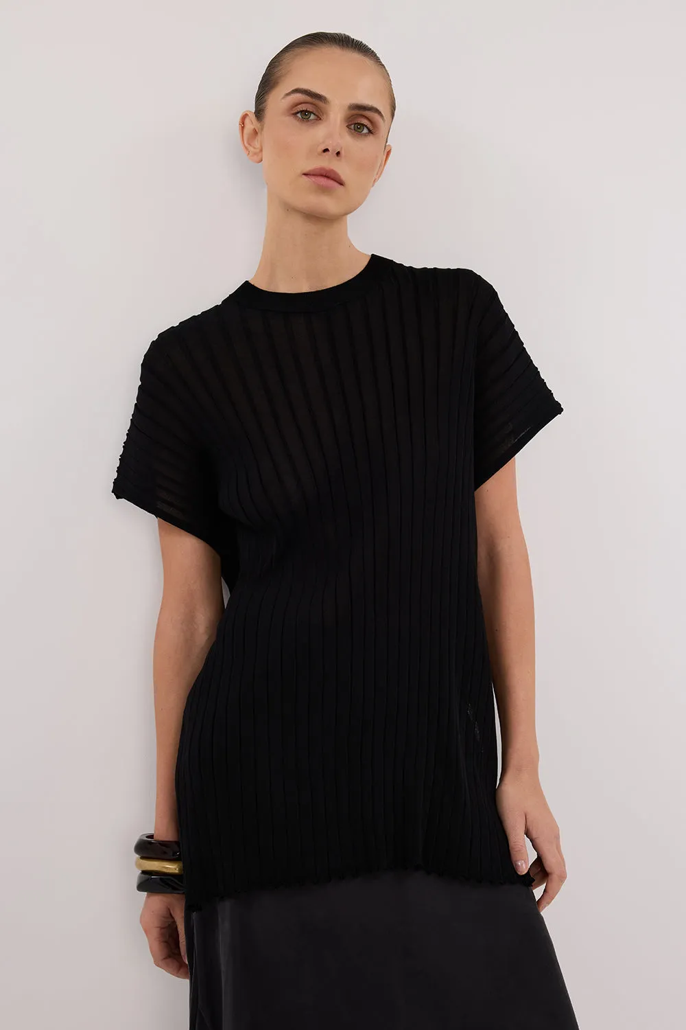 JADE BLACK SLEEVELESS KNIT TOP sold by Dissh product image thumbnail 2