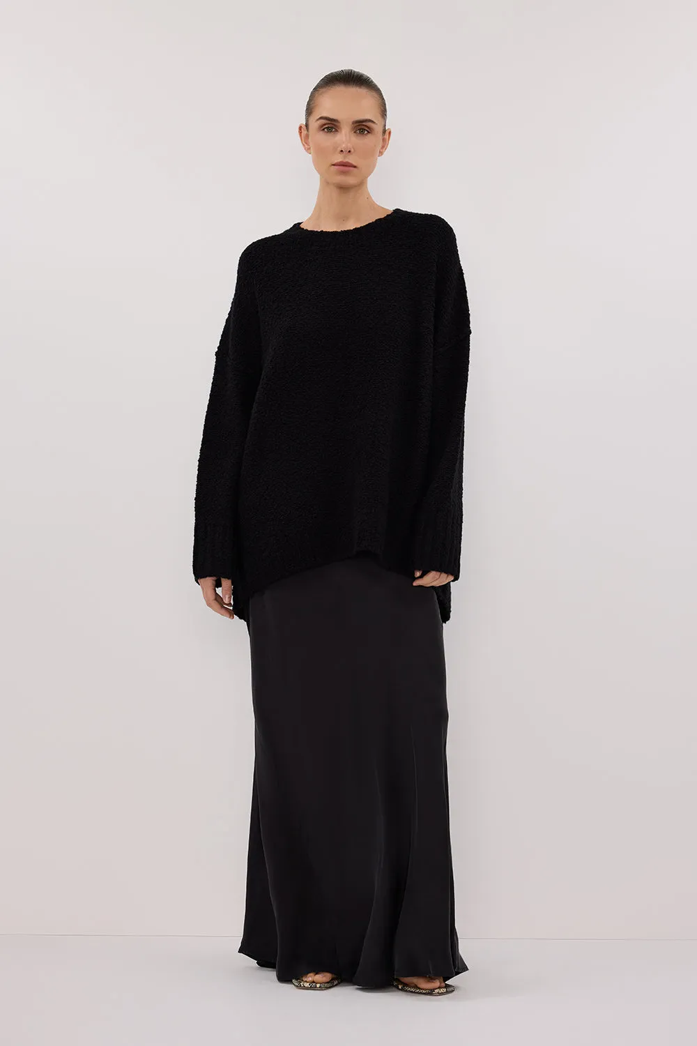 CICI BLACK LONGLINE JUMPER sold by Dissh product image thumbnail 2