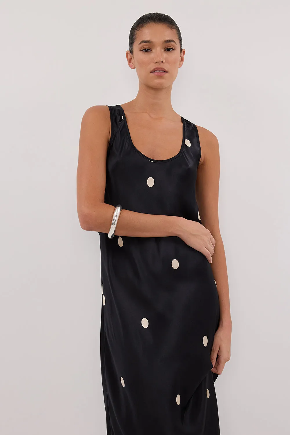 LAURA BLACK SPOT SILK MAXI DRESS sold by Dissh product image thumbnail 2