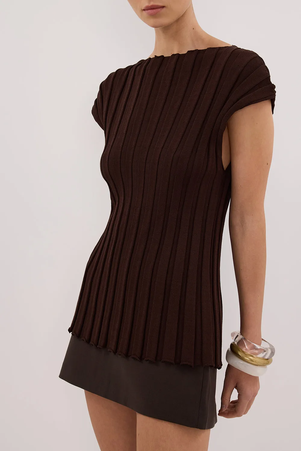 LOE CHOC SLEEVELESS KNIT TOP sold by Dissh product image thumbnail 5