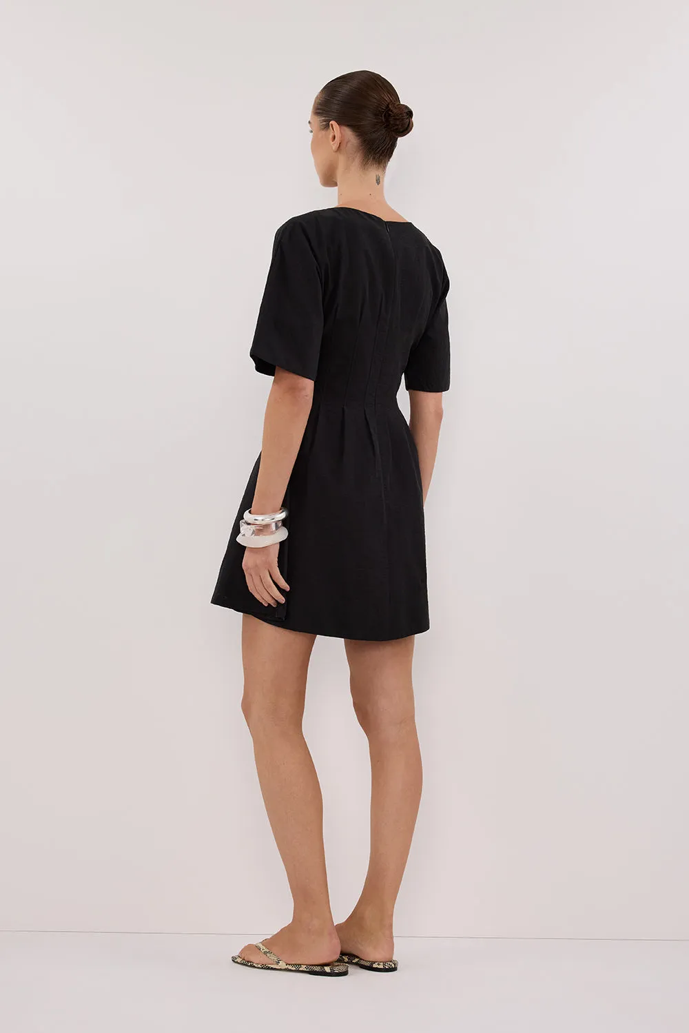 DAPHNE BLACK SLEEVED MINI DRESS sold by Dissh product image thumbnail 4