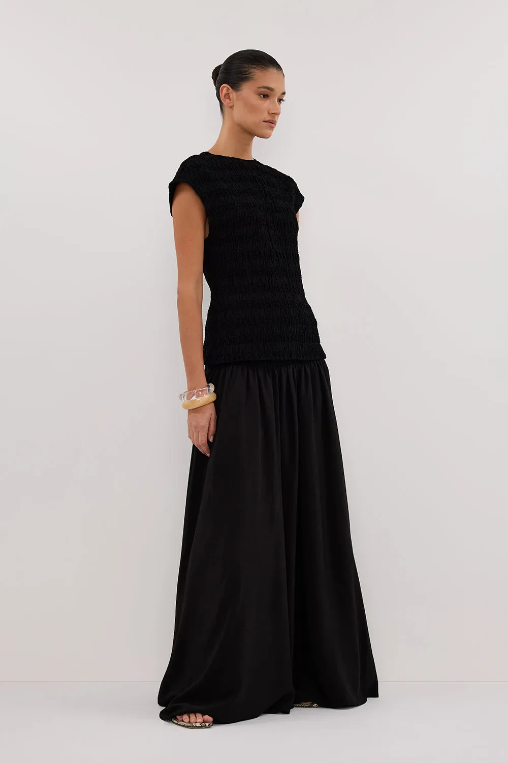 SIERRA BLACK TEXTURED MIDI SKIRT sold by Dissh product image thumbnail 3