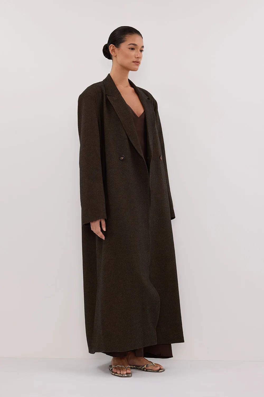 BENTLEY CHOCOLATE OVERSIZED COAT sold by Dissh product image thumbnail 4