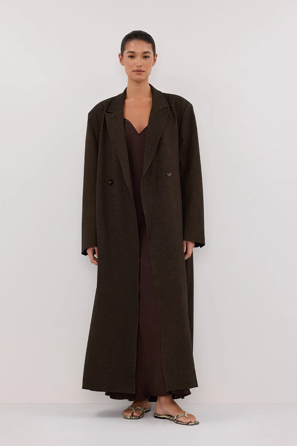 BENTLEY CHOCOLATE OVERSIZED COAT sold by Dissh product image thumbnail 2