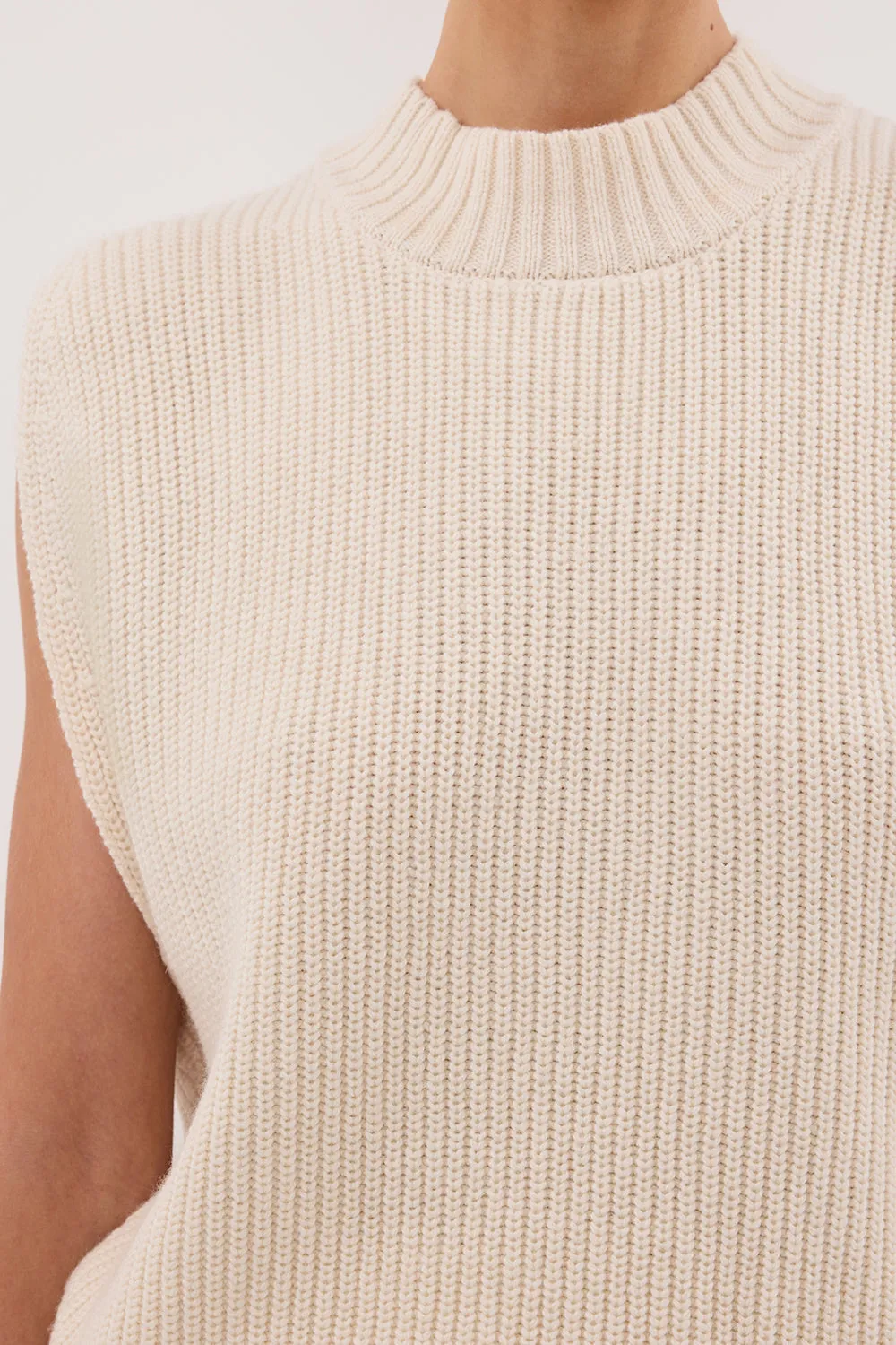 ARO CREAM KNIT TOP sold by Dissh product image thumbnail 5