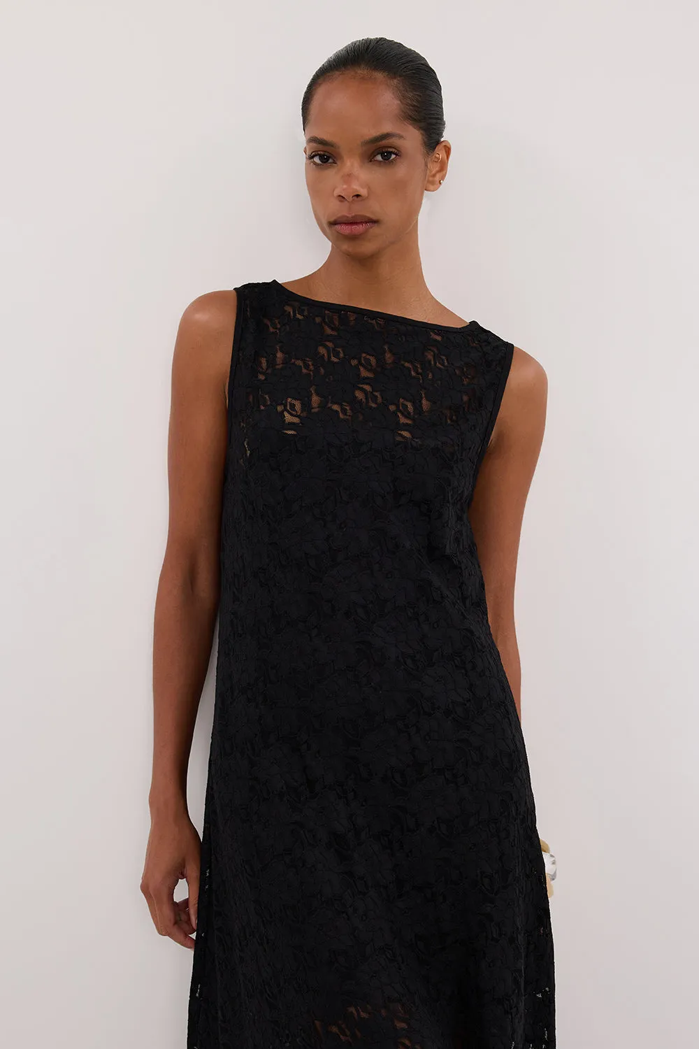 LOULA BLACK LACE MIDI DRESS sold by Dissh product image thumbnail 3