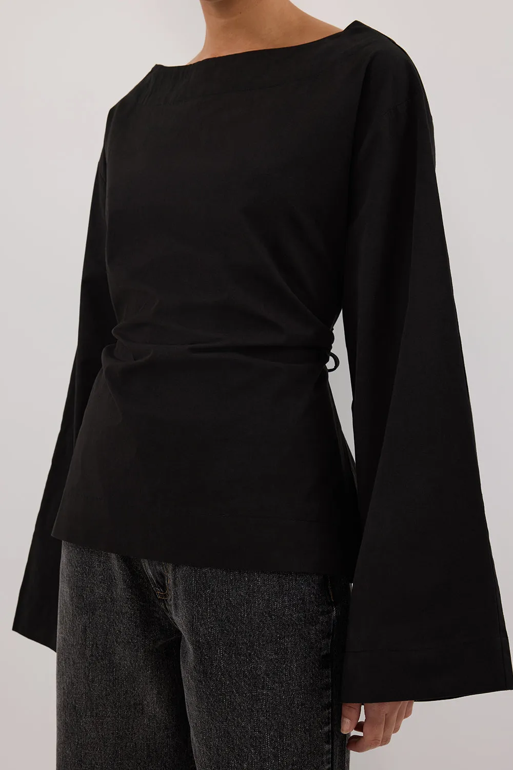 IVY BLACK LONG SLEEVE TOP sold by Dissh product image thumbnail 5