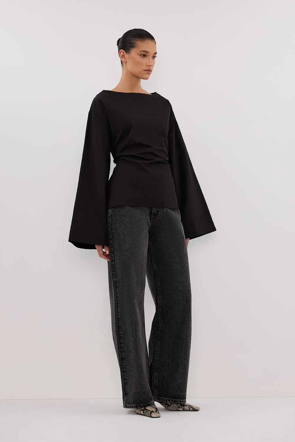 IVY BLACK LONG SLEEVE TOP sold by Dissh product image thumbnail 2