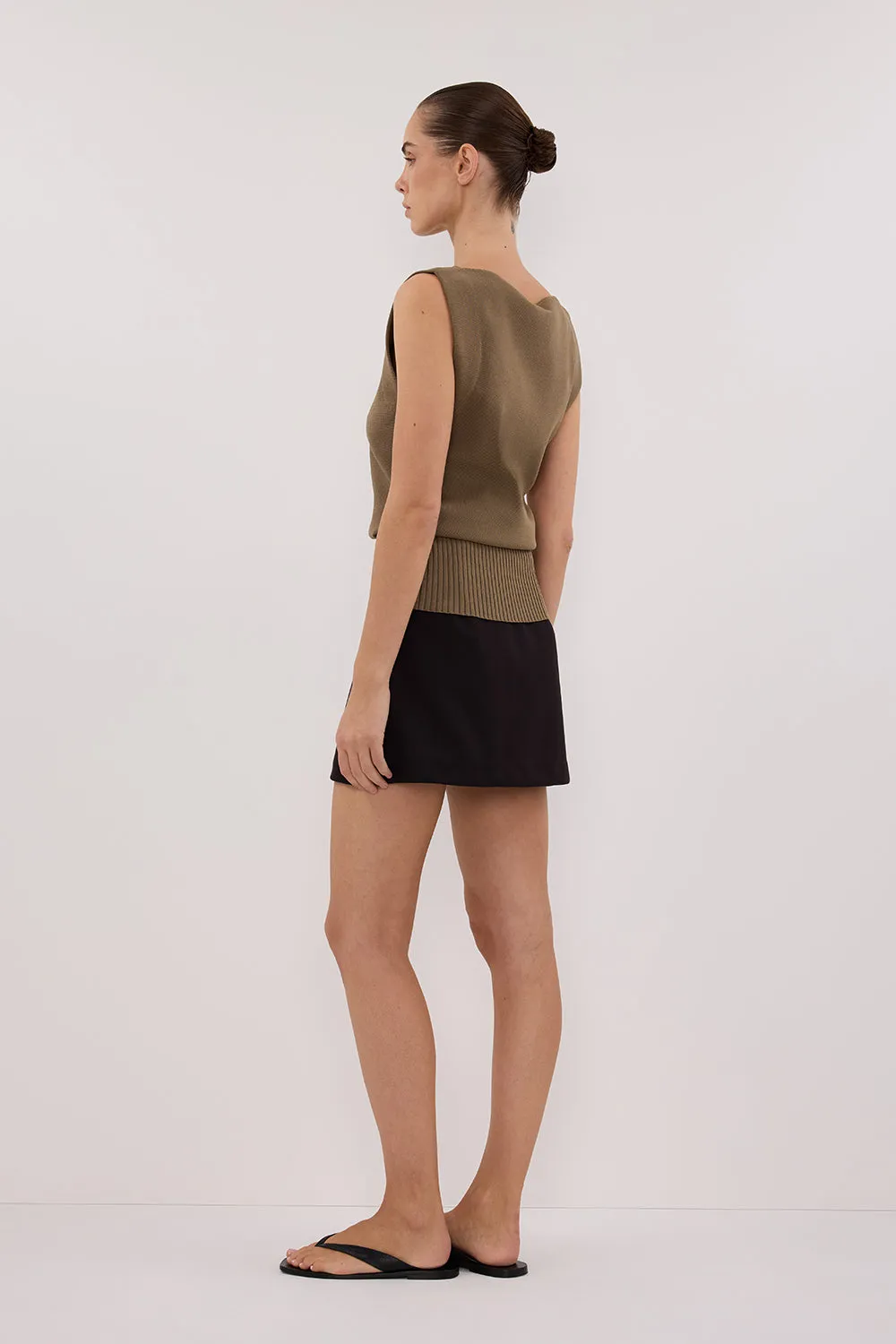 ELSA OLIVE SLEEVELESS KNIT TOP sold by Dissh product image thumbnail 4