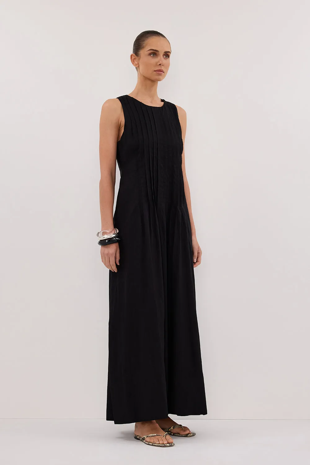 MILO BLACK LINEN BLEND MIDI DRESS sold by Dissh product image thumbnail 3