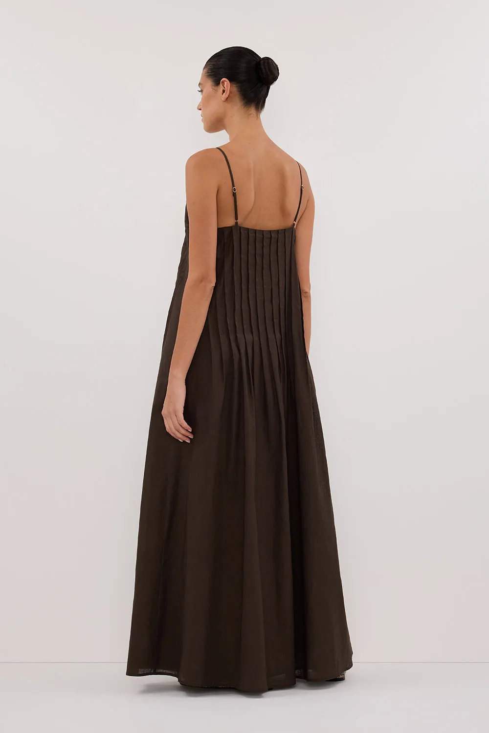 TAHLIA BITTER CHOC LINEN BLEND MIDI DRESS sold by Dissh product image thumbnail 5