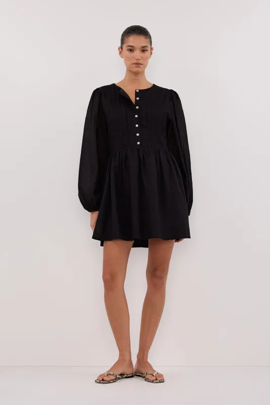 LARS BLACK BUTTON SLEEEVED MINI made by Dissh