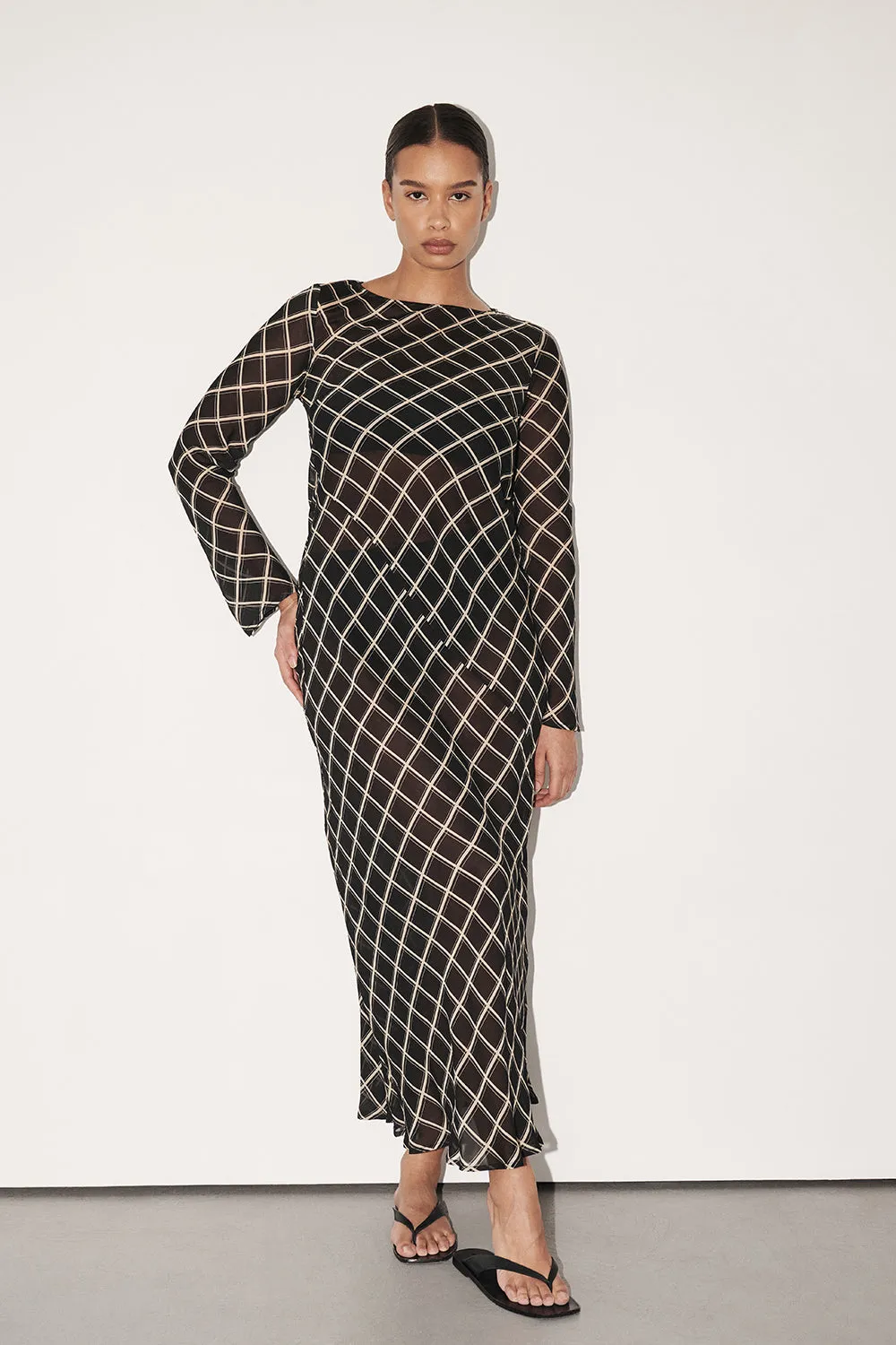 ARLINGTON BLACK LONG SLEEVE MIDI DRESS sold by Dissh