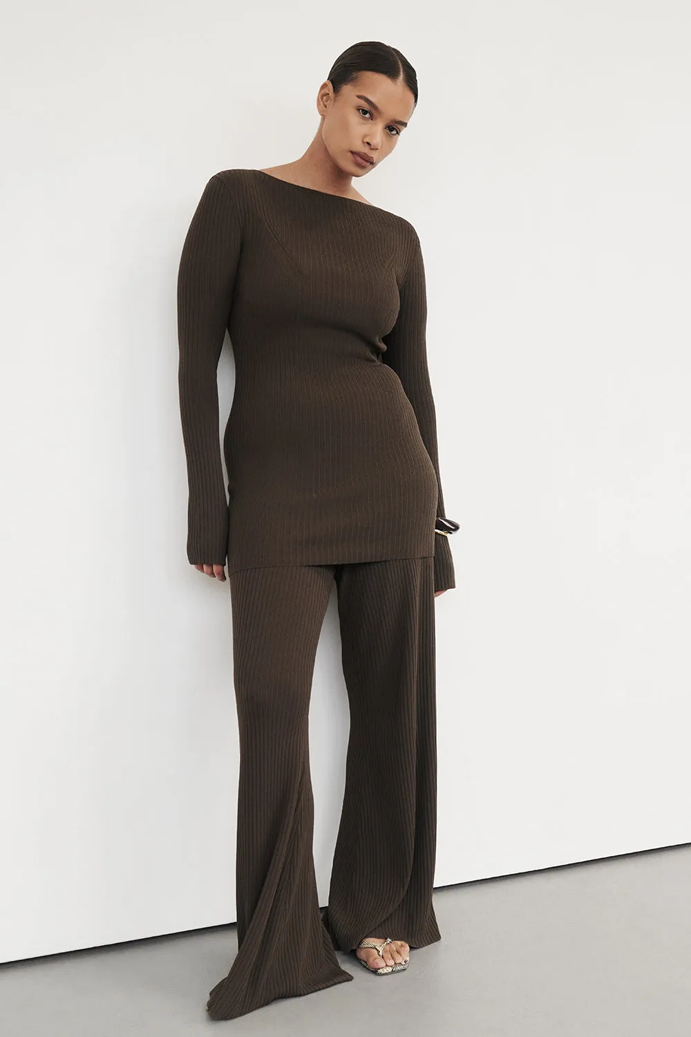 JOY DARK OLIVE LONGLINE KNIT TOP sold by Dissh