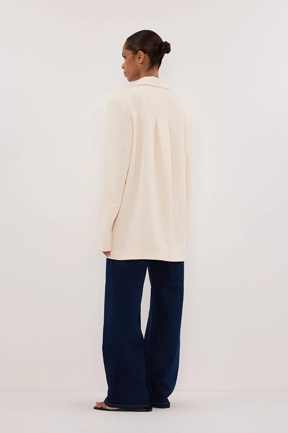 RYKER CREAM OVERSIZED BLAZER sold by Dissh product image thumbnail 5