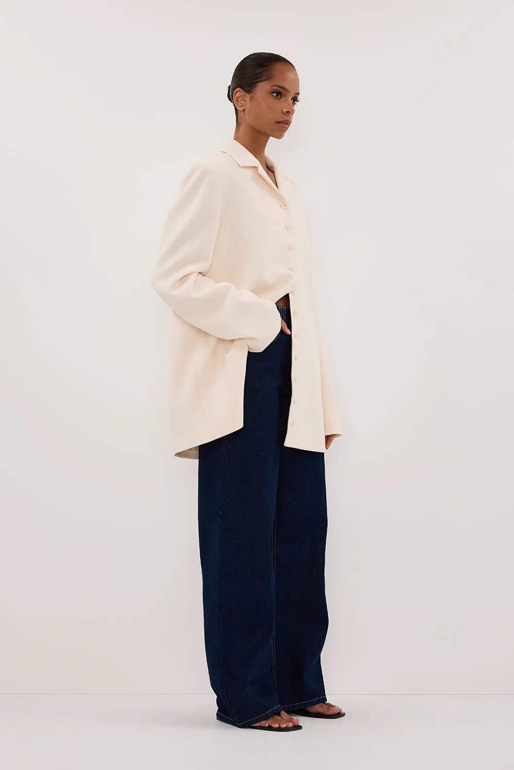 RYKER CREAM OVERSIZED BLAZER sold by Dissh product image thumbnail 4