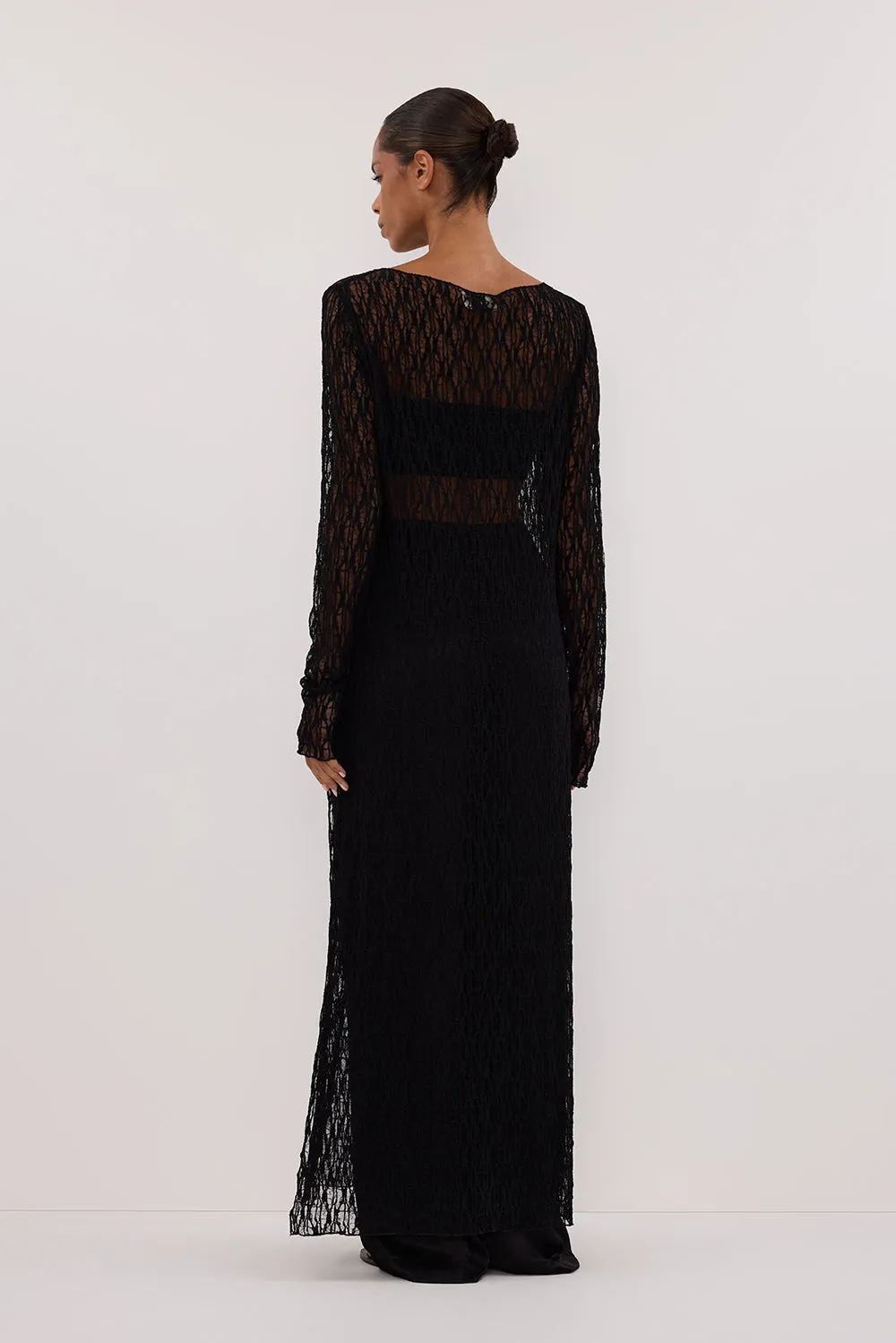 LIZZIE BLACK BOAT NECK TUNIC TOP sold by Dissh product image thumbnail 5