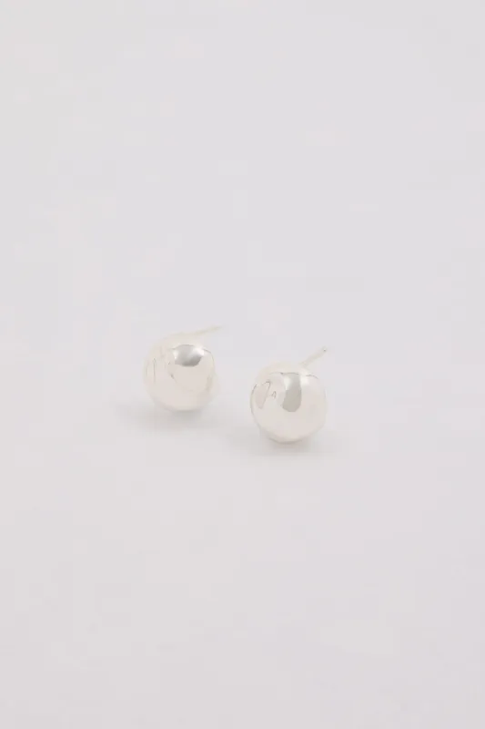 F+H  SILVER HAMMERED BALL STUDS sold by Dissh