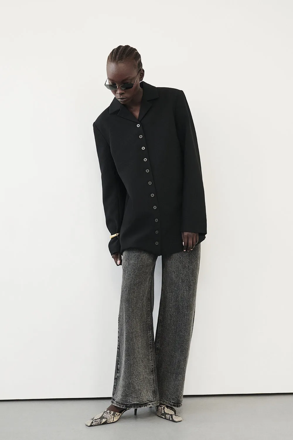 RYKER BLACK OVERSIZED BLAZER sold by Dissh