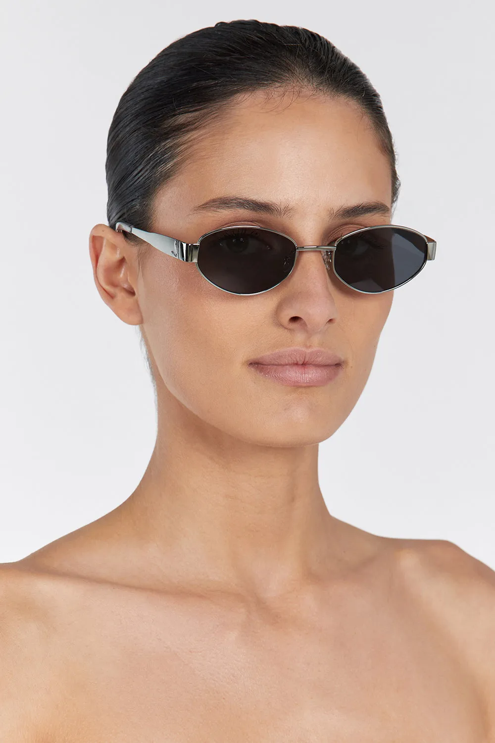 LUV LOU THE BOSTON SILVER SUNGLASSES sold by Dissh product image thumbnail 2