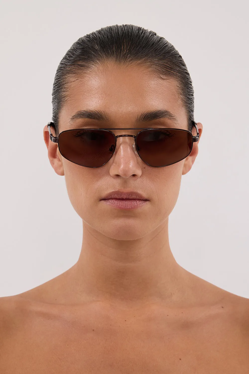 LUV LOU THE HARVEY BRONZE SUNGLASSES sold by Dissh product image thumbnail 2