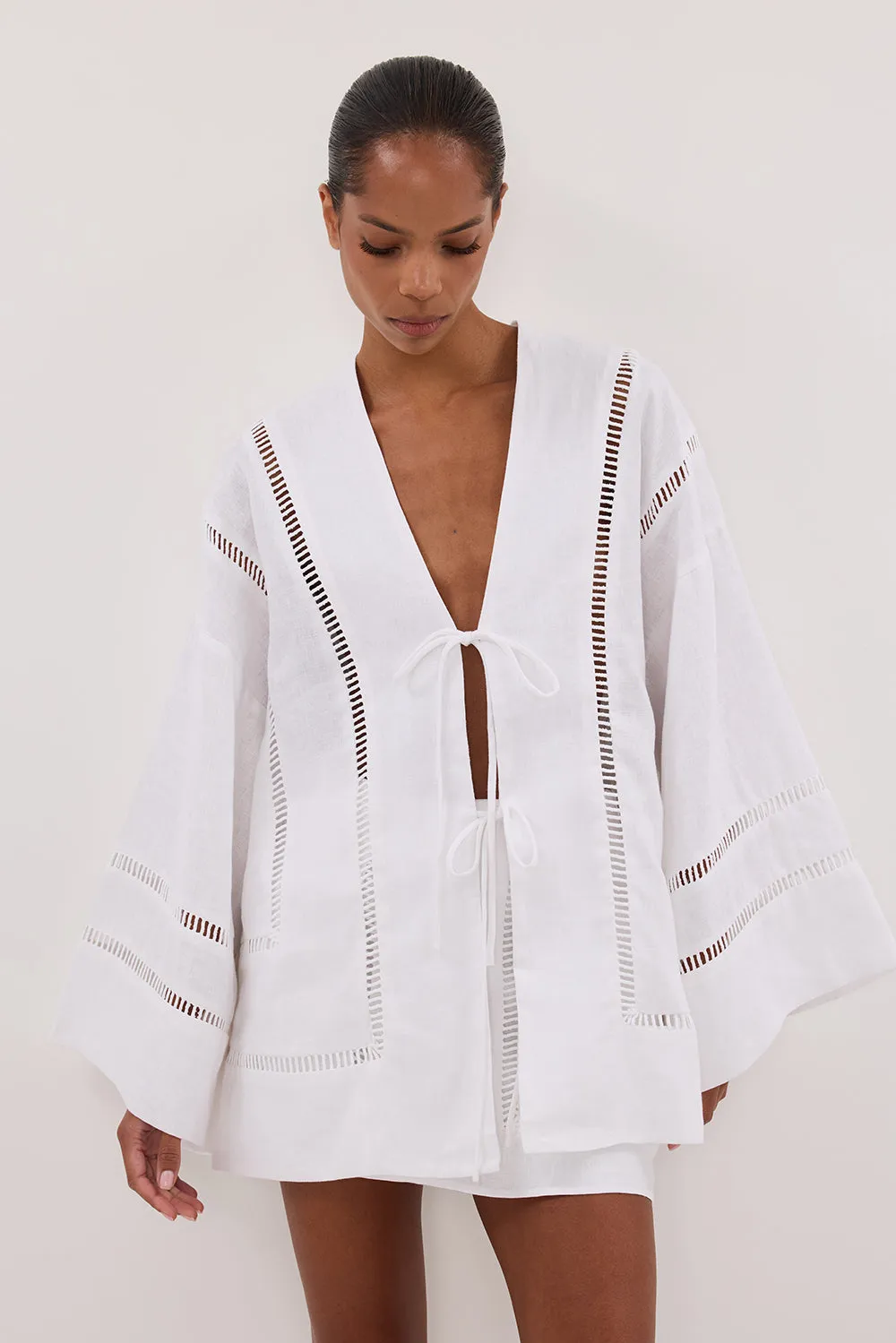 LINDSAY WHITE LINEN SKORT sold by Dissh product image thumbnail 2