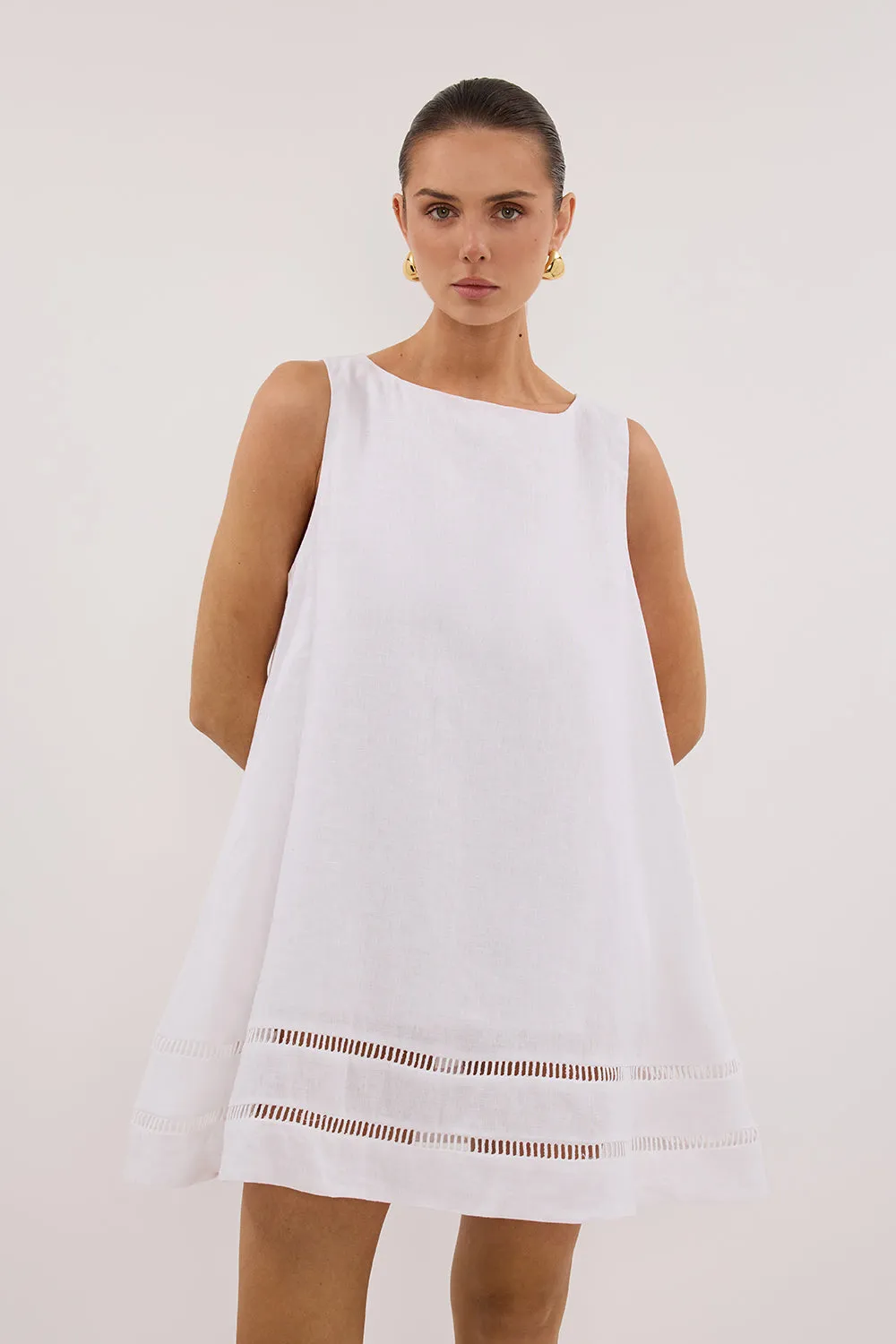 LINDSAY WHITE LINEN MINI DRESS sold by Dissh product image thumbnail 2