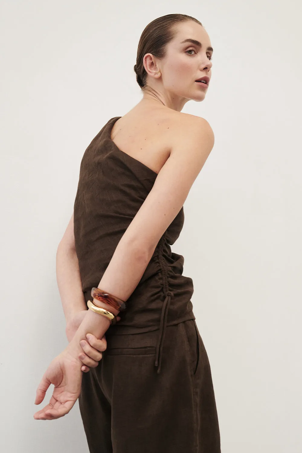 FINNY BITTER CHOC LINEN TOP sold by Dissh