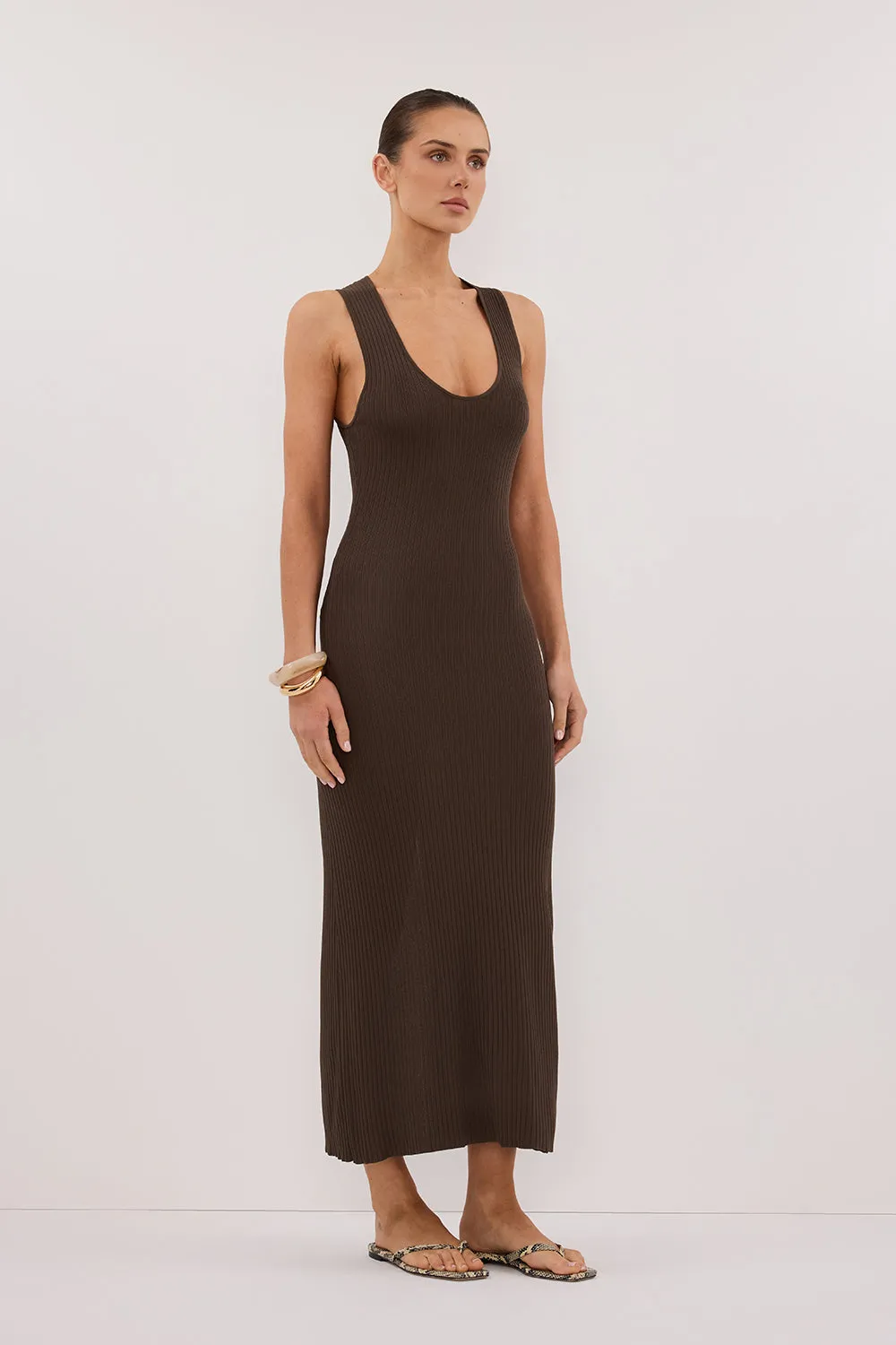 EVE DARK OLIVE SCOOP KNIT MIDI DRESS sold by Dissh product image thumbnail 4
