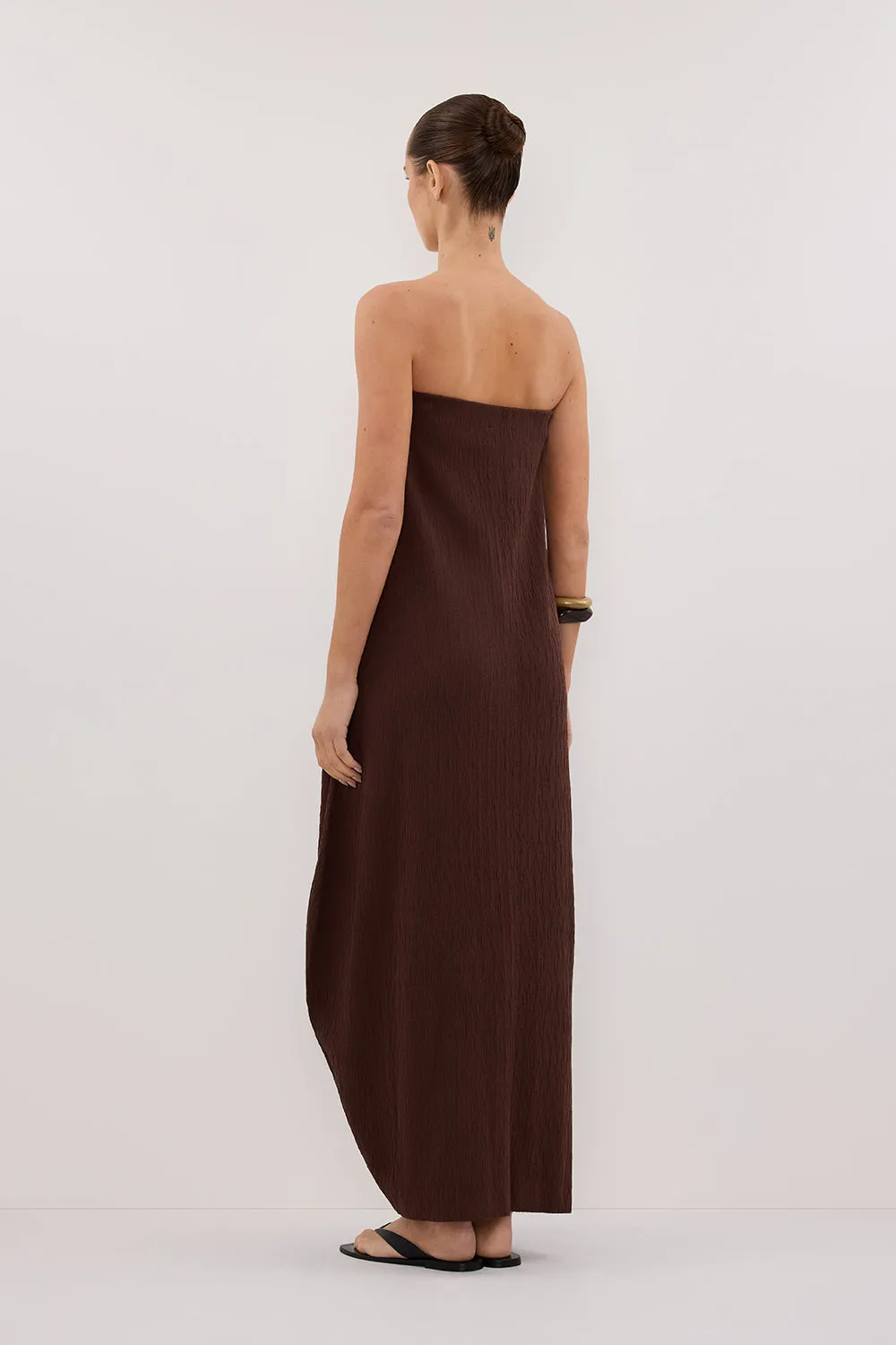 ALIAS CHOC TEXTURED KNIT STRAPLESS MIDI DRESS sold by Dissh product image thumbnail 5