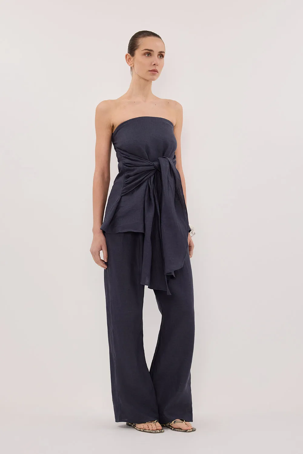 PIPPY INDIGO LINEN STRAPLESS TOP sold by Dissh product image thumbnail 3