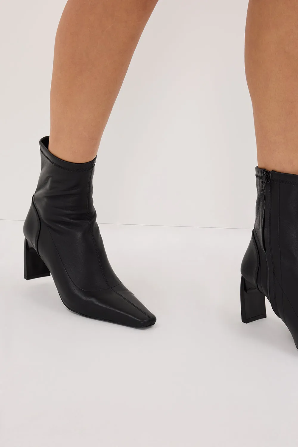 ALIAS MAE AKAI BLACK BOOT sold by Dissh product image thumbnail 3