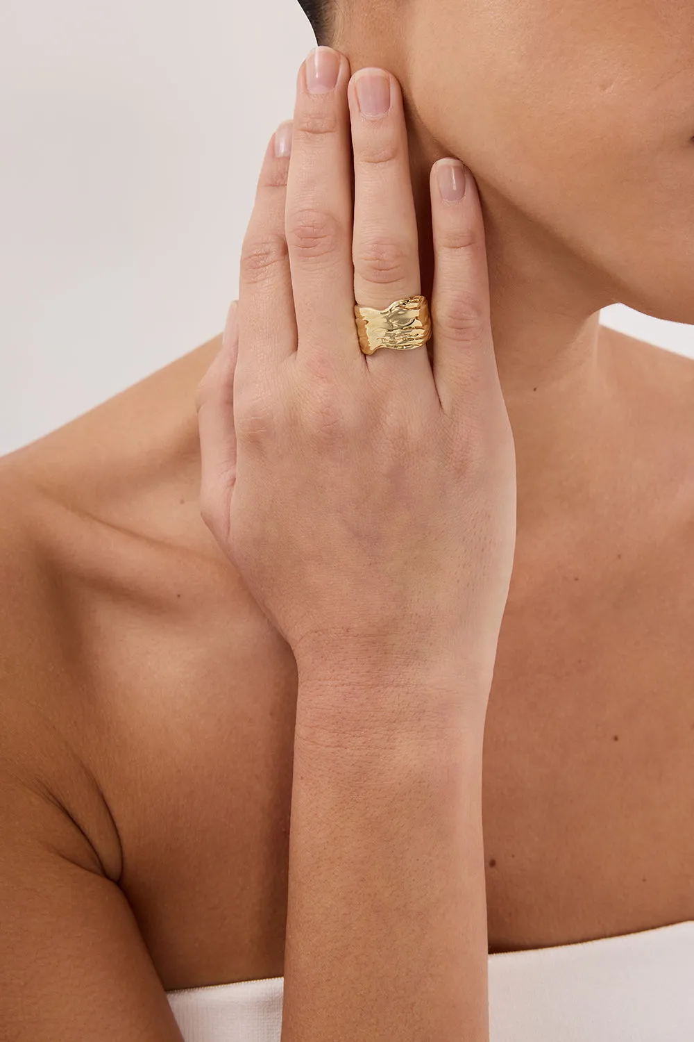 F+H OYSTER SHELL GOLD RING sold by Dissh product image thumbnail 2