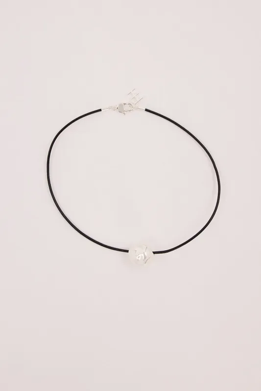 F+H SILVER HAMMERED BALL CHOKER sold by Dissh