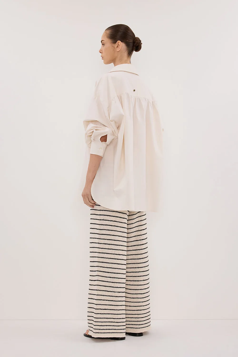 RHEA 2.0 CREAM OVERSIZED COTTON SHIRT sold by Dissh product image thumbnail 4