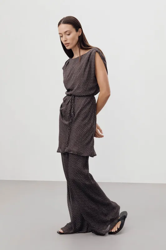 TIA CHOC MICRO CHECK BIAS PANT sold by Dissh